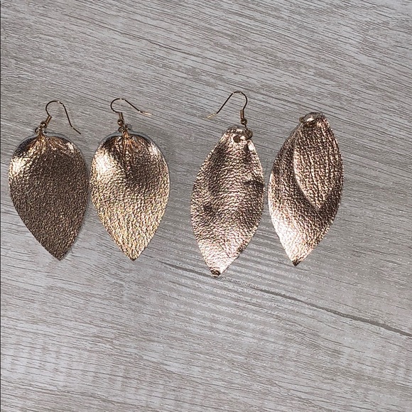 🔴$8 CLEARANCE Leather Leaf Dangle Earrings Gold - Picture 3 of 8
